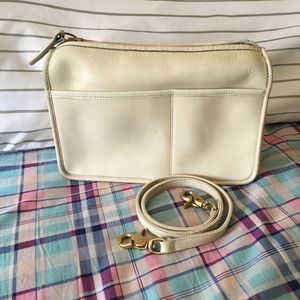 Vintage Coach Companion Shoulder Bag in Ivory